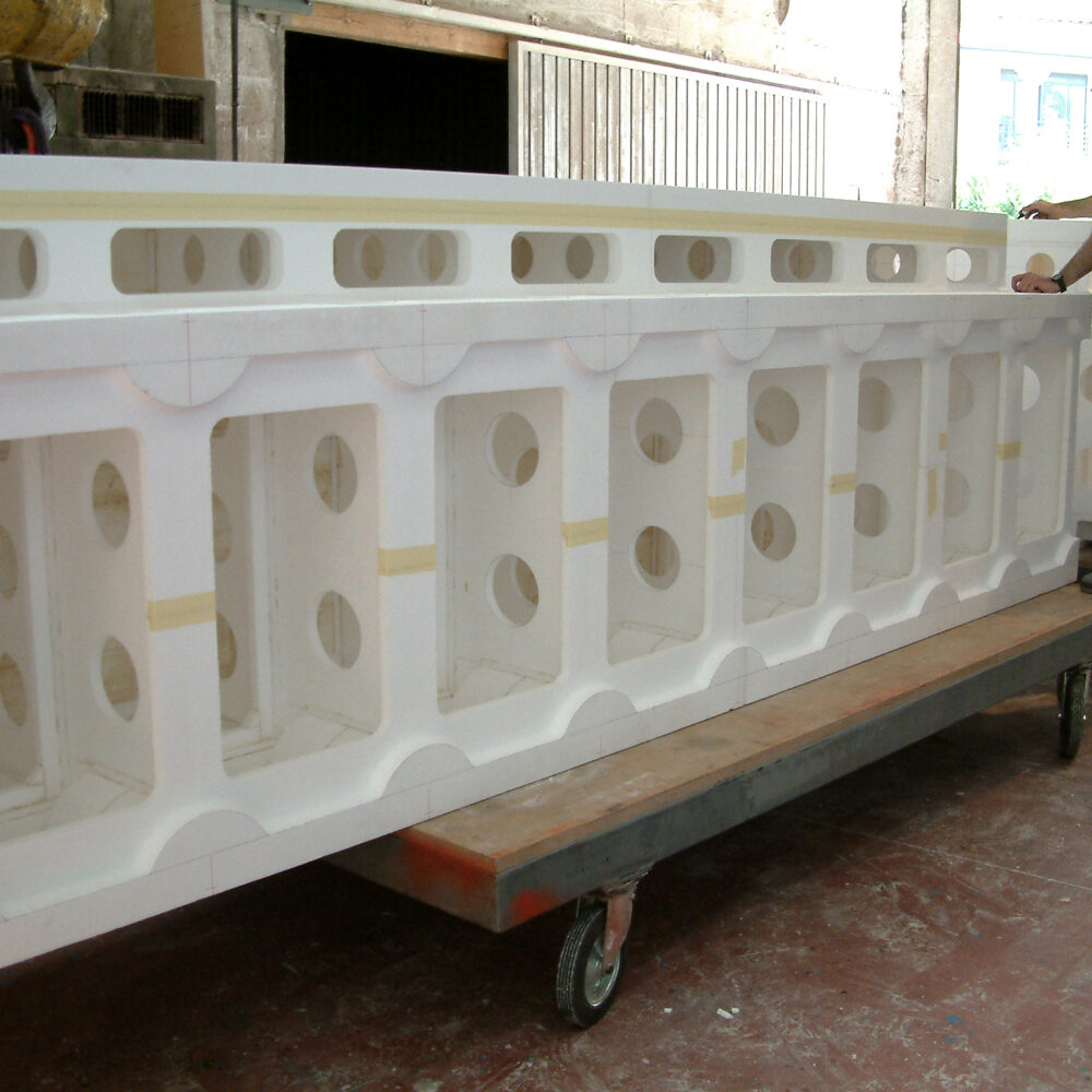 molde de poliestireno grande