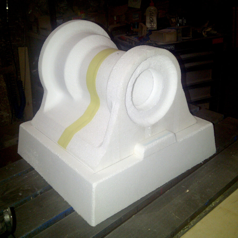 molde de poliestireno para pieza grande